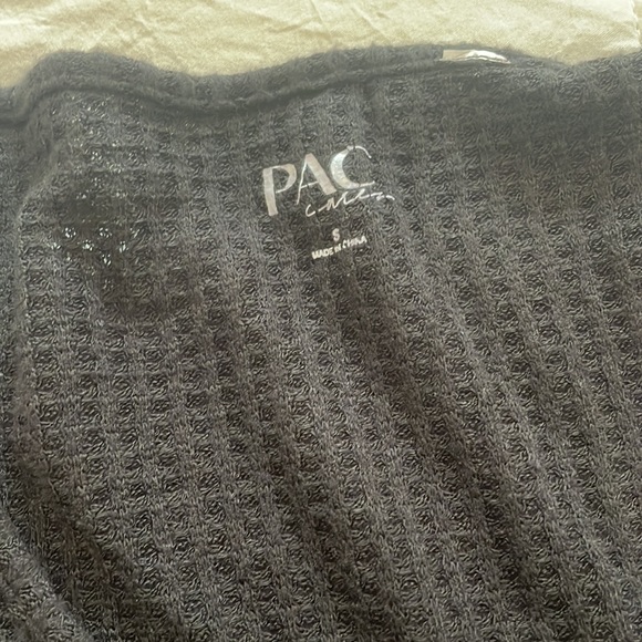 Pacsun black crop long sleeve - Picture 2 of 2